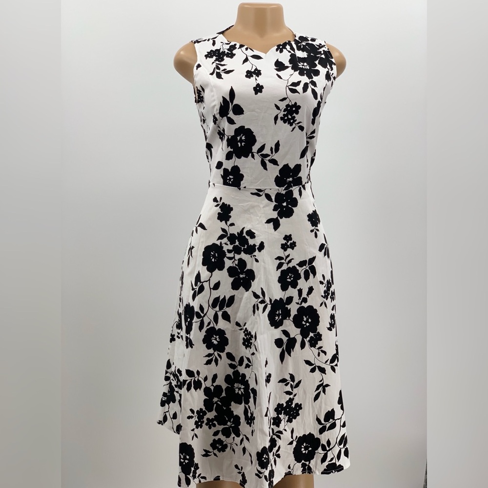 Floral Dress - Picture 6 of 7